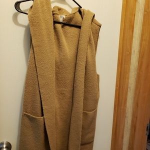 Sleeveless sweater vest